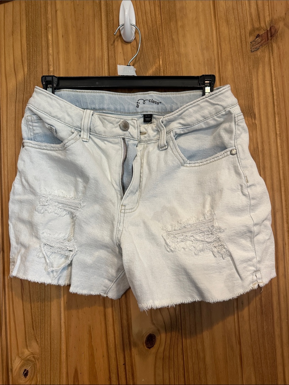 art class White Light Wash Ripped Denim Shorts